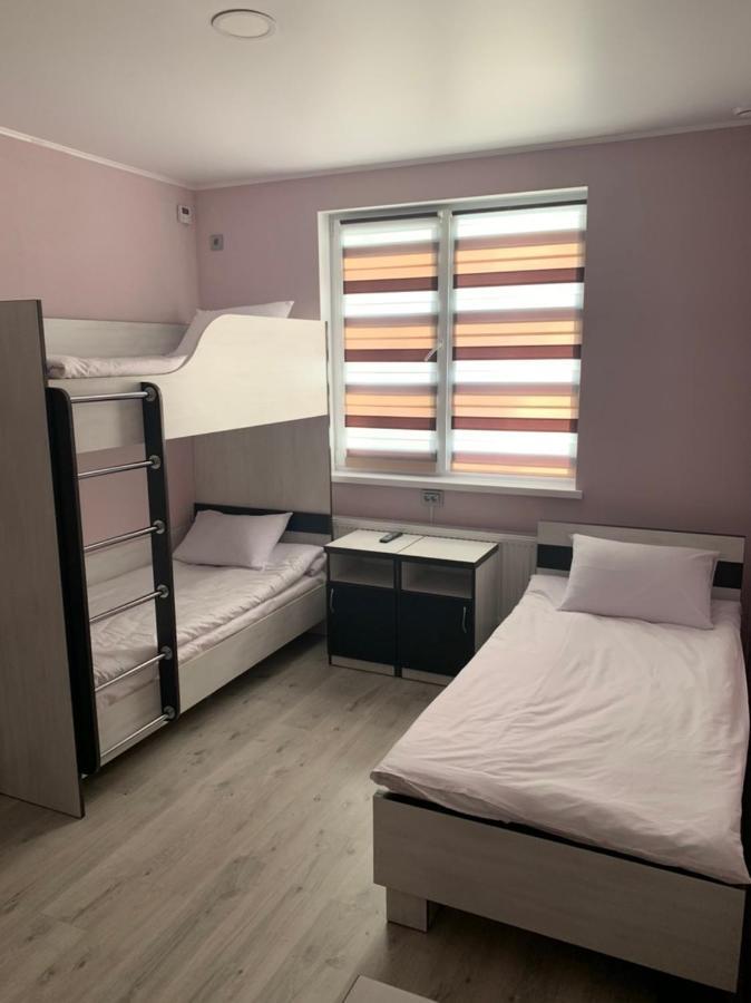 Guest House Max Khmelʼnytsʼkyy Buitenkant foto