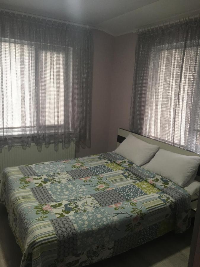 Guest House Max Khmelʼnytsʼkyy Buitenkant foto
